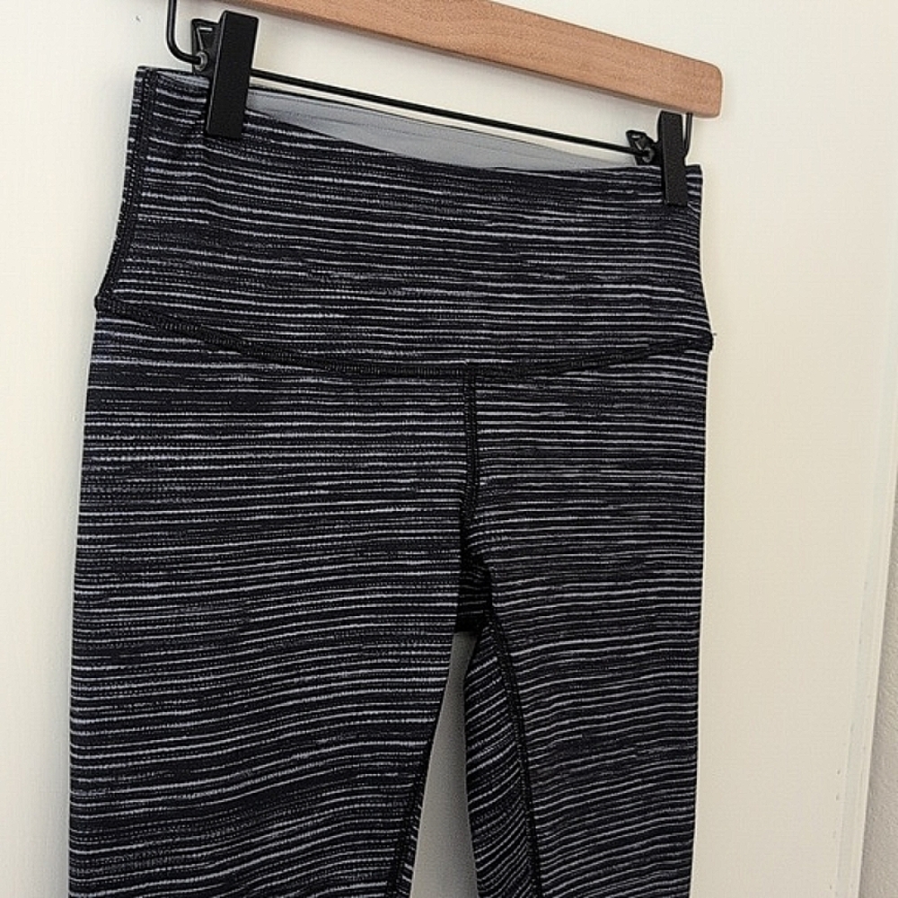lululemon athletica Womens 6 Leggings Activewear Athleisure Workout Yoga - Picture 4 of 7